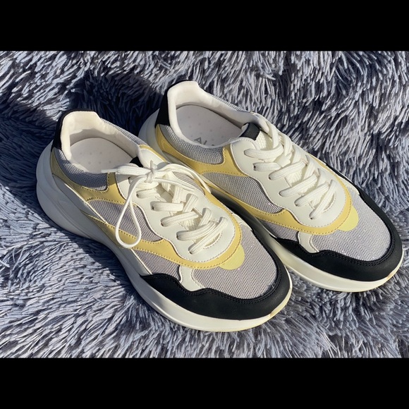 Aldo Women’s Merurka-68 Sneakers- New in Box!! - Picture 11 of 13